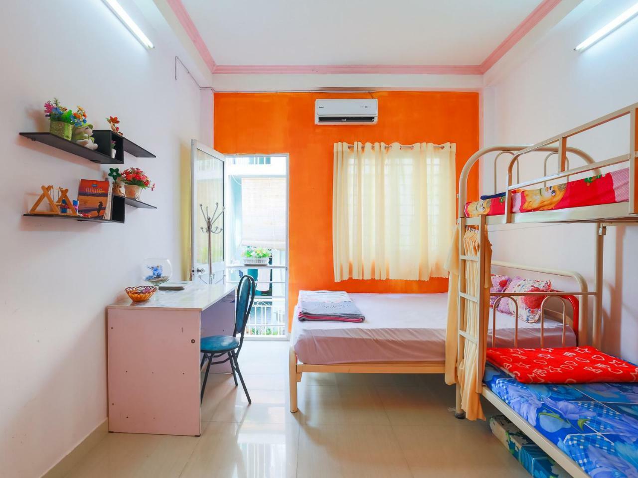 Color House Hostel Thành Pho Ho Chí Minh Esterno foto