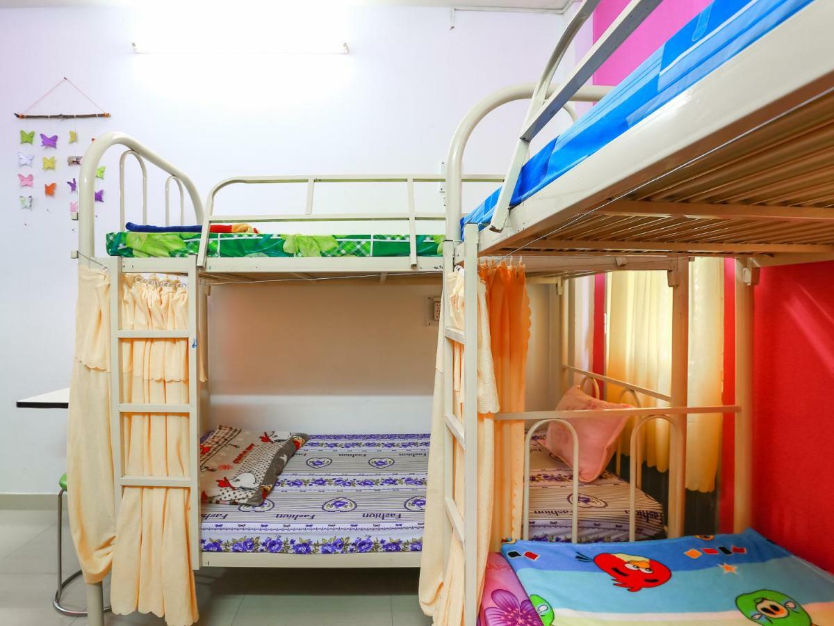 Color House Hostel Thành Pho Ho Chí Minh Esterno foto