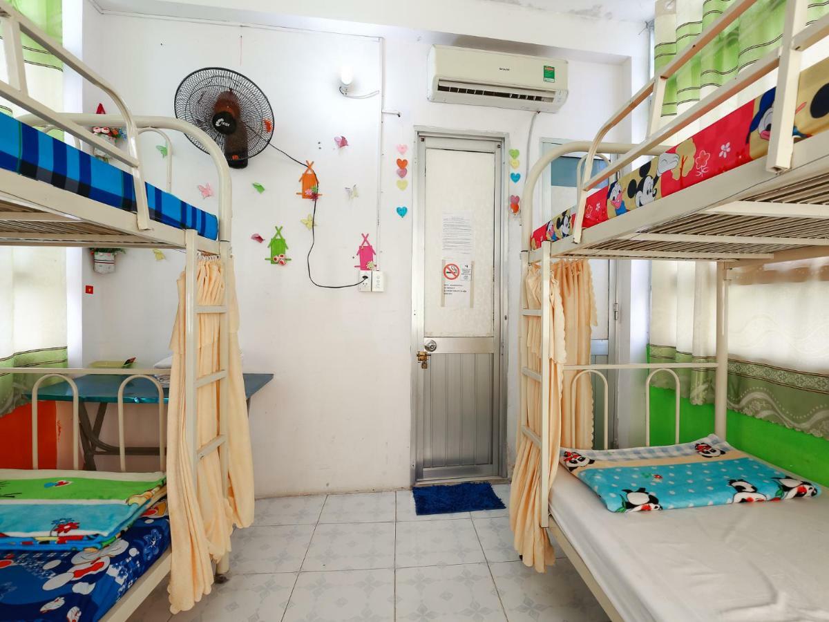 Color House Hostel Thành Pho Ho Chí Minh Esterno foto